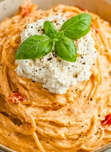 Creamy Roasted Tomato and Garlic Ricotta Pasta served in a bowl